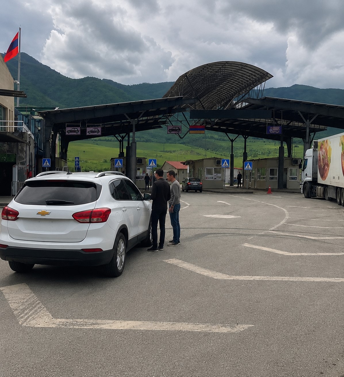 How the Armenia — Georgia border crossing works